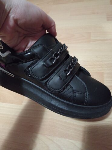 Trainers: Bullboxer, 37, color - Black