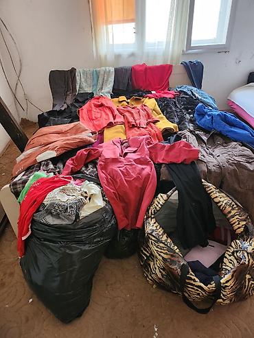 Ostala ženska odeća: Lot ženske odeće – različiti komadi i materijali - Kaputi i mantili — 9