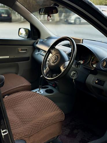 mazda 121: Mazda Demio: 2002 г., 1.5 л, Автомат, Бензин, Хэтчбэк — 6