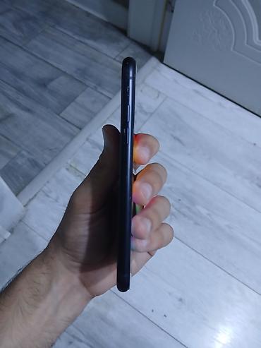 apple iphone 4: IPhone Xr, Qara, Face ID — 6