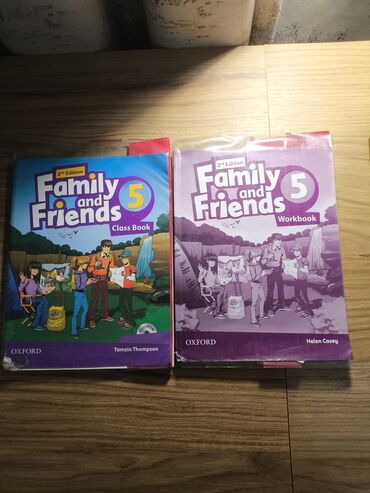 оригинальные красовки: Продаю книги family and friends 5 original oxford. Состояние хорошее