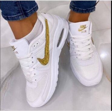 nike dior: Nike air max command patike
Novo
Brojevi 36 do 41 na lalafo.rs nike dior: Nike air max command patike
Novo
Brojevi 36 do 41