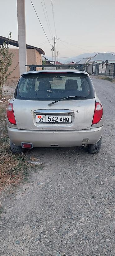 lada 2101: Daihatsu Sirion: 2000 г., 1.1 л, Механика, Бензин, Хэтчбэк — 4
