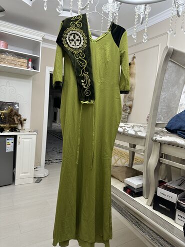 платье зеленое: Вечернее платье, Длинная модель, Корсет, S (EU 36), M (EU 38)