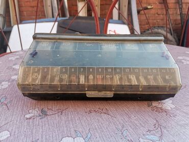 Auto delovi: Tabla sa osiguračima Lada 2105 br.4. Polovno, očuvano, skinuto sa — 2