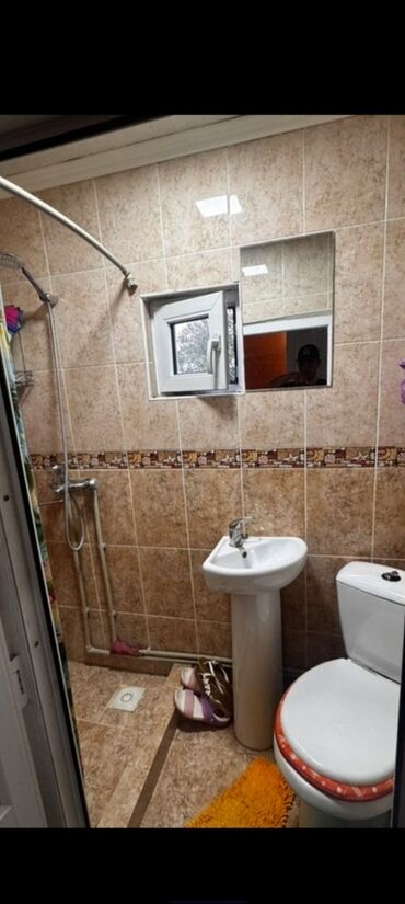 земельный участок в караколе: 68 кв. м, 4 бөлмө, Унаа токтотуучу жай, Забор, тосулган