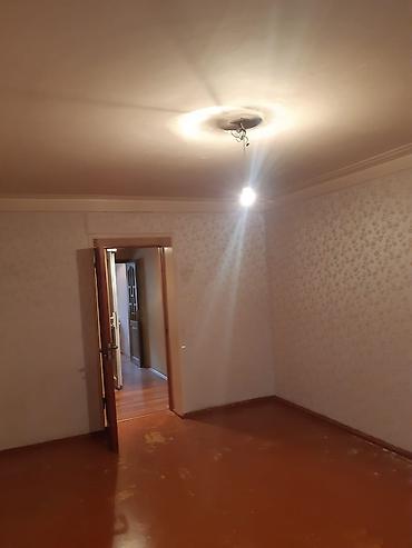 sabuncuda satllq evler: Sumqayıt, 3 otaqlı, Köhnə tikili, 72 kv. m — 3