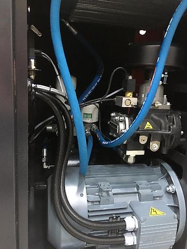 Alətlər: 11 kw 10 bar gucundə olan Türkiyə istehsalı olan vintavoy hava — 4