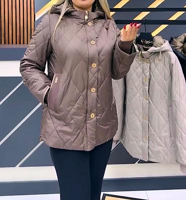 Qadınlar üçün qısa şişmə/qapiton jaket Ölçülər: 38, 40, 42, 44, 46