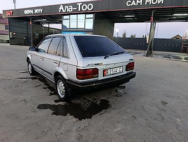 Унаа сатуу: Mazda 323: 1985 г., 1.5 л, Кол менен иштөөчү, Бензин, Хетчбек — 3