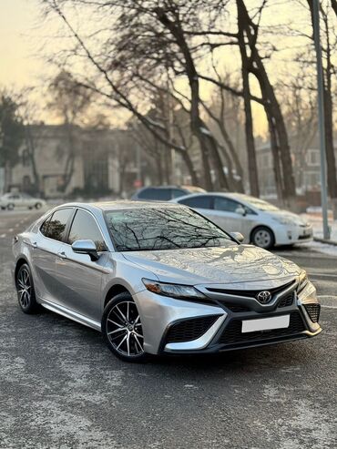 Toyota: Toyota Camry: 2021 г., 2.5 л, Автомат, Бензин, Седан