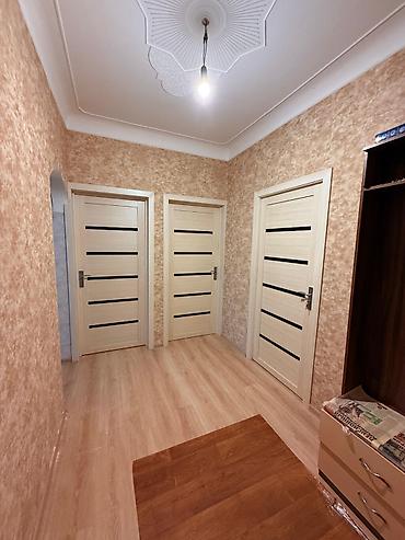 evler bine: Bakı, 9-cu mikrorayon, 3 otaqlı, Köhnə tikili, m. Nəsimi, 80 kv. m — 1