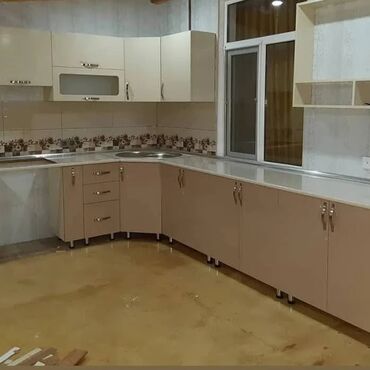 Sifarişlə mətbəx mebeli: Sifarişlə mətbəx dəsti, Özü çəkən petlələr, Mat laminat, Kredit yoxdur, Rayonlara çatdırılma, Pulsuz çatdırılma — 20