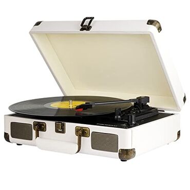 mahni dinlemek: Ağ rəngli, portativ valiz şəklində vinil musiqi pleyeri. Daxili