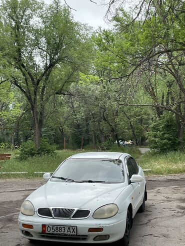 авенсис 1: Daewoo Leganza: 1997 г., 1.8 л, Механика, Бензин, Седан
