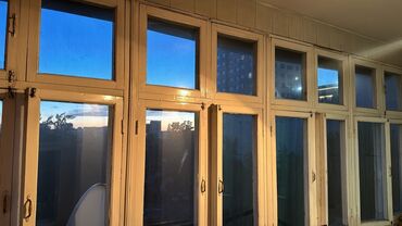 окно деревянные: Деревянное окно, цвет - Белый, Б/у, Самовывоз