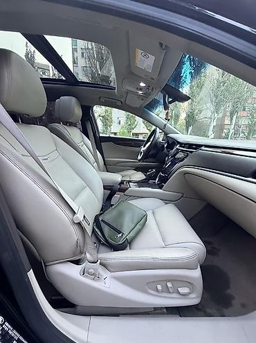 климат: Cadillac SRX: 2013 г., 2 л, Автомат, Бензин, Седан — 4