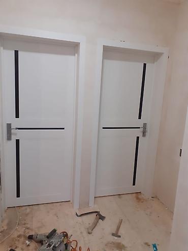 ev divar dekorlari: Ağ və boz rəng variantlarında modern interyer qapıları - Dizayn — 9