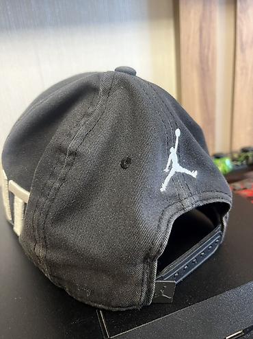 jordan kofta: Jordan Jumpman papaq - Rəng: qara - Ön hissə: iri ağ 3D işləməli — 2
