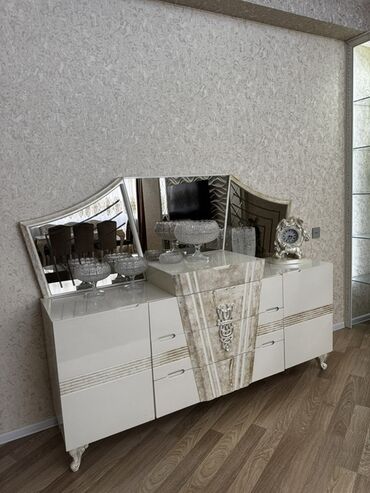 стеклянный стол на кухню купить: Klassik üslublu qonaq otağı mebel dəsti - Rəng: krem/şampan tonları