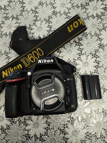 mikrofon qiymeti: Nikon D600 FX formatlı DSLR fotoaparat gövdəsi - Tam kadr (FX) 24.3 — 1