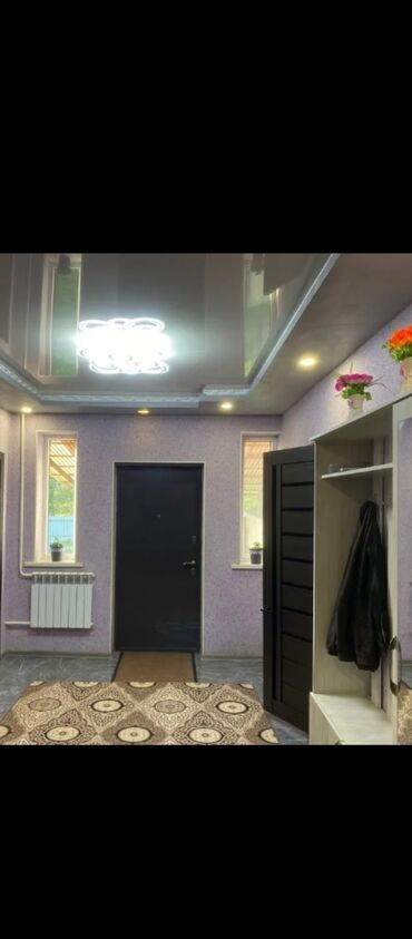 дом хай тек в реальной жизни: 70 м², 4 комнаты, Парковка, Сарай, Забор, огорожен