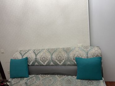 Мебель: Диван+спальная кровать в отличном состоянии