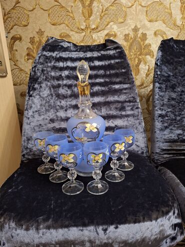 Balonlar, bankalar: İstəyən whatsapp nömrəsinə yazsın — 10