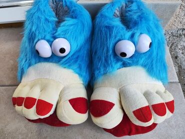 Papuče: Kucne patofne. Vise boja. Jedan dezen. Velicine su uradjene na — 3