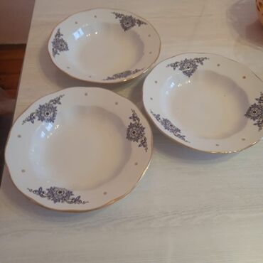 Столовая посуда: Тарелки, цвет - Белый