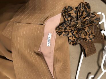 Kokteyl donlar: Ziyafet geyimi, qəhvəyi rəng 40 razmer, bir dəfə toya geyinilibdemek — 7