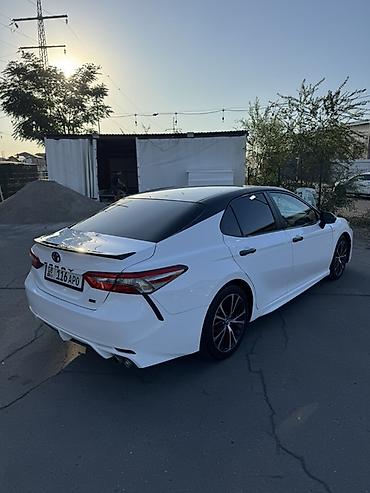 накладка на камри: Toyota Camry: 2018 г., 2.5 л, Автомат, Бензин, Седан — 5