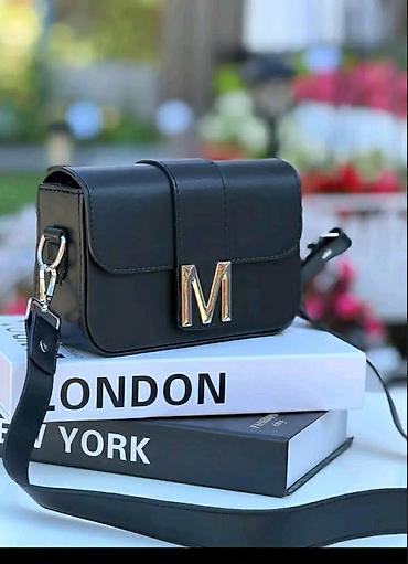 ranac real madrid: Nove boje torbica - MONA
Cena torbe 3.200 din 
Dimenzije 22×11cm — 1