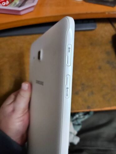 Tableti: Samsun Tab E Tablet sam testirao, ispravan je. Baterija drzi dosta — 8