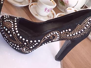 Туфли: Туфли на высоком каблуке чёрные,белые,серебристые,есть новые есть — 2