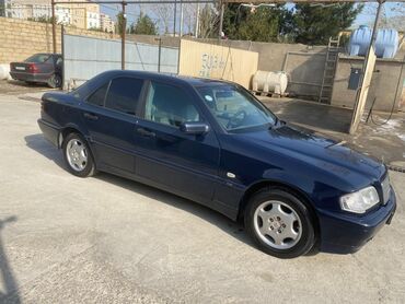 Mercedes-Benz: Mercedes-Benz C-Class: 1.8 l | 1997 il Sedan — 9