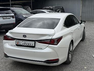 Lexus: Lexus ES: 2021 г., 2.5 л, Вариатор, Гибрид, Седан — 2