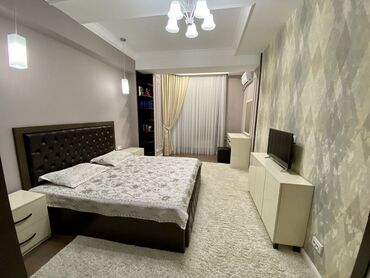 Долгосрочная аренда квартир: 3 комнаты, Риэлтор, Без подселения, С мебелью полностью — 10