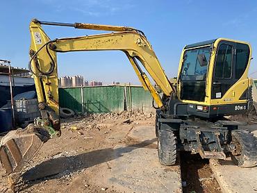 Экскаваторы: Экскаватор, 2010 г., Колесный — 11