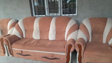 Pufiklər: İşlənmiş, Divan, 2 kreslo, Bazalı, Açılan