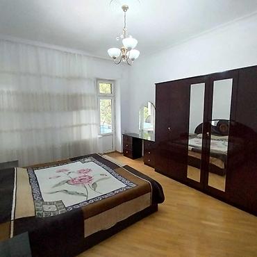 4 5 saatliq is elanlari: İcarəyə verilir 4 otaqlı köhnə tikili 120 m², Nəsimi r. 1 100 AZN/ay — 8