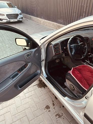 Toyota: Toyota Avensis: 1999 г., 2 л, Автомат, Бензин, Седан — 8