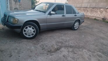 Mercedes-Benz: Mercedes-Benz 190E (W201) sedan, gümüş rəng. - Kuzov: 4 qapılı, arxa — 4