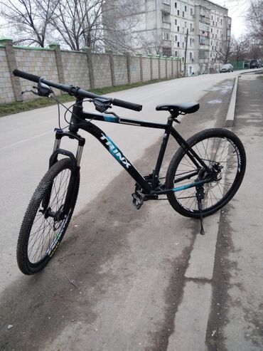 покрышка на велик: Велосипед Trinx m136 26 Колеса 19 Рама : Алюминий Педали : Алюминий