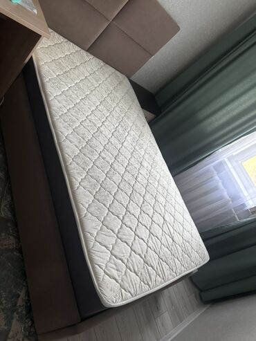детская кровать с ортопедическим матрасом: Продаю кровать с ортопедическим матрасом, размером 120*2000 в