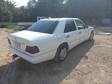 k5 2011: Mercedes-Benz E-Class: 1993 г., 2 л, Автомат, Бензин, Седан — 4