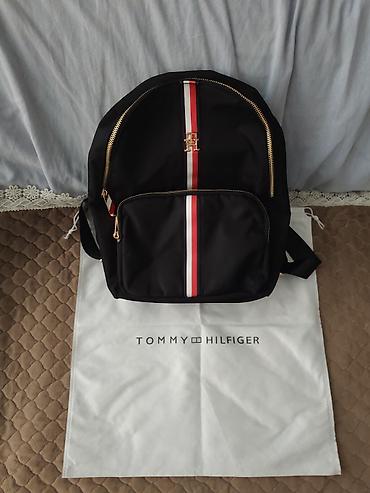 барсетки томми: Рюкзак Tommy Hilfiger, черный, классический городской стиль. - — 4
