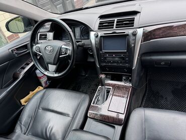 хорошим состоянием: Toyota Camry: 2017 г., 2.5 л, Бензин