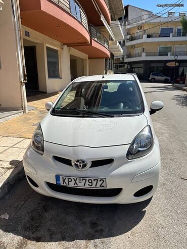 Οχήματα: Toyota Aygo: 1 l. | 2010 έ. Χάτσμπακ