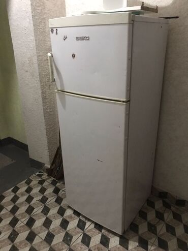 халадилник бу ош: Холодильник Beko, Б/у, Двухкамерный, 50 * 155 *